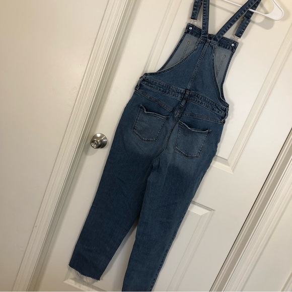 Universal Thread Overalls - Picture 3 of 9